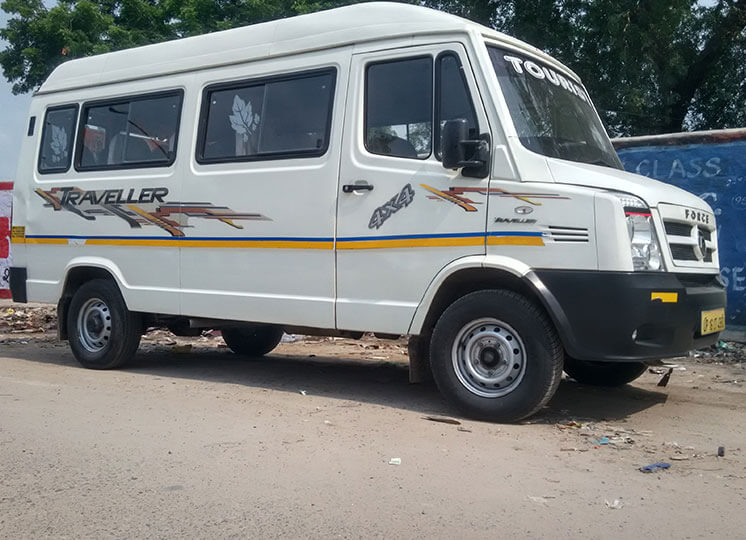 12 Seater Tempo Traveler